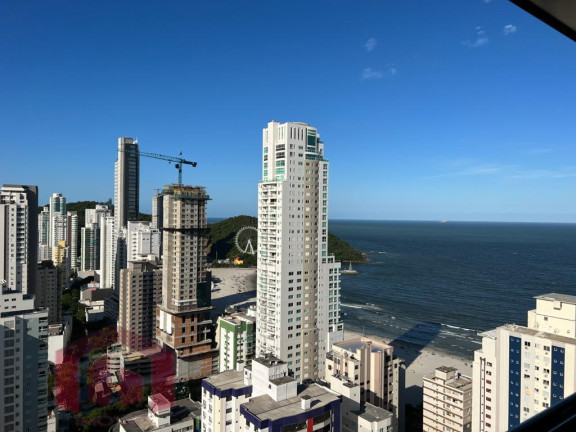Imagem Imóvel com 4 Quartos à Venda, 221 m²