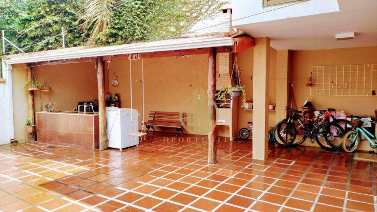 Imagem Casa com 3 Quartos à Venda, 262 m² em Centro - Jardinópolis Imagem Casa com 3 Quartos à Venda, 262 m² em Centro - Jardinópolis