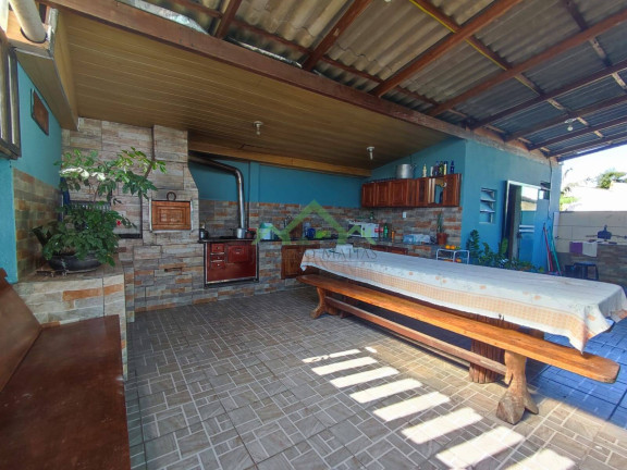 Imagem Casa com 4 Quartos à Venda, 107 m² em Costeira - Balneário Barra Do Sul Imagem Casa com 4 Quartos à Venda, 107 m² em Costeira - Balneário Barra Do Sul