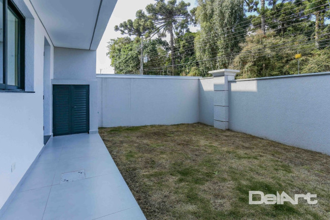Imagem Casa com 3 Quartos à Venda, 224 m² em Uberaba - Curitiba