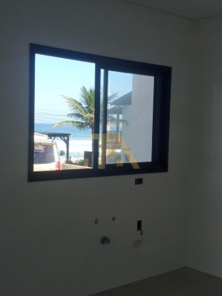 Imagem Imóvel com 3 Quartos à Venda, em Siriú - Garopaba Imagem Imóvel com 3 Quartos à Venda, em Siriú - Garopaba