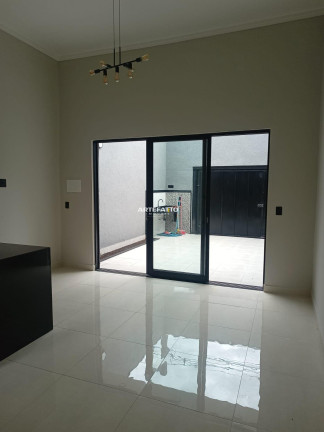 Imagem Casa com 3 Quartos à Venda, 200 m² Imagem Casa com 3 Quartos à Venda, 200 m²