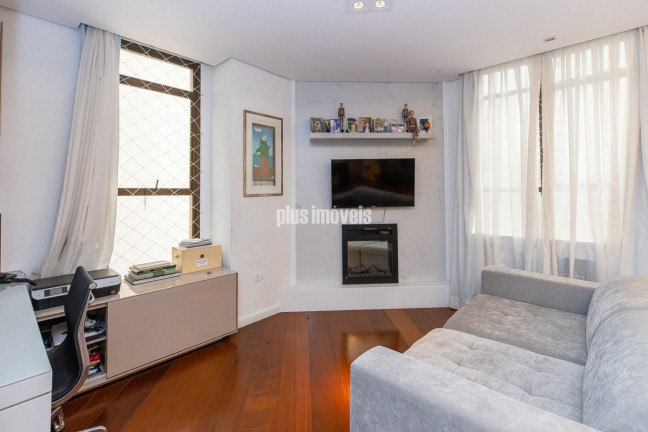 Imagem Apartamento com 4 Quartos à Venda, 220 m² em Moema - São Paulo