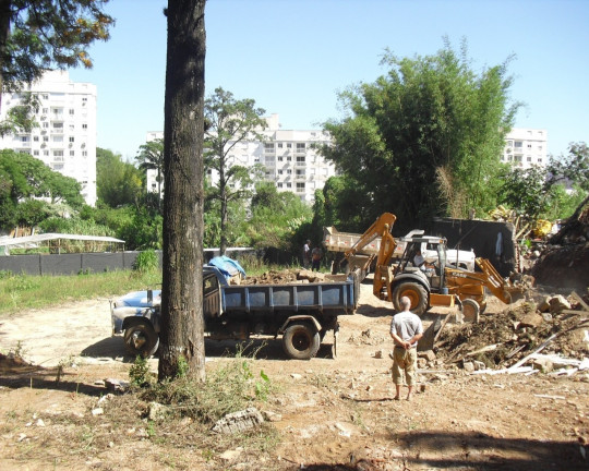 Terreno à Venda, 100 m² em Cavalhada - Porto Alegre