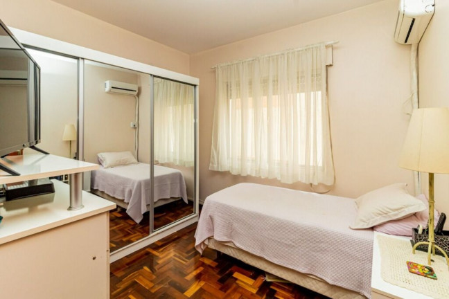 Imagem Imóvel com 3 Quartos à Venda, 79 m² em Praia De Belas - Porto Alegre Imagem Imóvel com 3 Quartos à Venda, 79 m² em Praia De Belas - Porto Alegre
