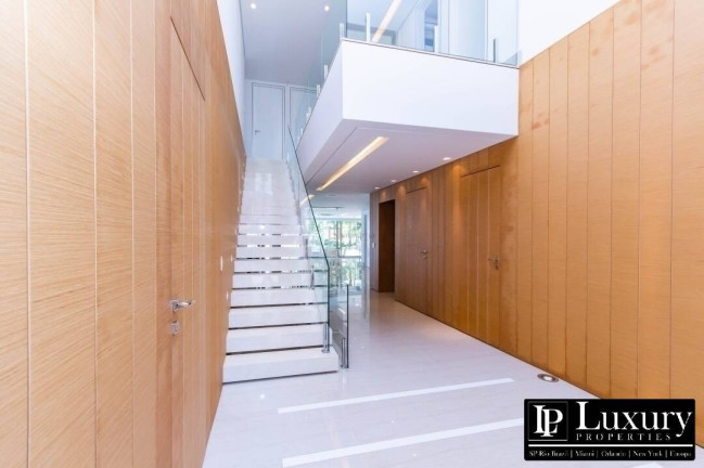 Imagem Casa com 8 Quartos à Venda, 647 m² em Tabatinga - Caraguatatuba Imagem Casa com 8 Quartos à Venda, 647 m² em Tabatinga - Caraguatatuba