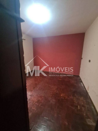 Imagem Casa com 3 Quartos à Venda, 220 m² em Capão Da Imbuia - Curitiba Imagem Casa com 3 Quartos à Venda, 220 m² em Capão Da Imbuia - Curitiba