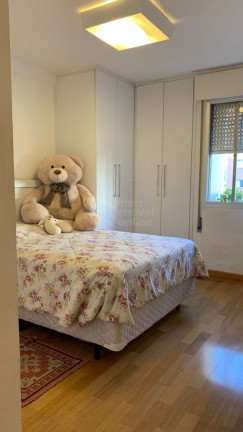 Imagem Apartamento com 4 Quartos à Venda, 206 m²