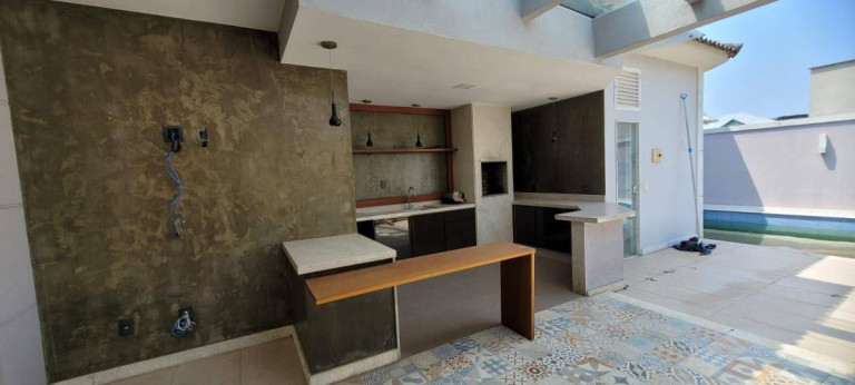 Imagem Casa de Condomínio com 6 Quartos à Venda, 518 m² em Barra Da Tijuca - Rio De Janeiro Imagem Casa de Condomínio com 6 Quartos à Venda, 518 m² em Barra Da Tijuca - Rio De Janeiro