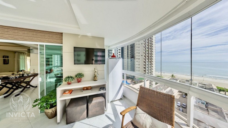 Imagem Apartamento com 3 Quartos à Venda, 190 m² em Centro - Balneário Camboriú Imagem Apartamento com 3 Quartos à Venda, 190 m² em Centro - Balneário Camboriú