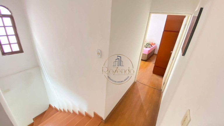 Imagem Sobrado com 3 Quartos à Venda, 288 m² em Parque Dos Bancários - São Paulo Imagem Sobrado com 3 Quartos à Venda, 288 m² em Parque Dos Bancários - São Paulo