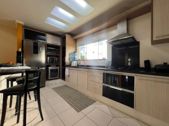 Imagem Casa com 3 Quartos à Venda, 380 m² em Centro - Balneário Barra Do Sul Imagem Casa com 3 Quartos à Venda, 380 m² em Centro - Balneário Barra Do Sul