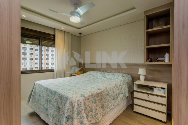 Imagem Apartamento com 2 Quartos à Venda, 70 m² em Menino Deus - Porto Alegre