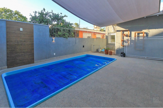 Imagem Casa com 3 Quartos à Venda, 200 m² em Ipanema - Porto Alegre Imagem Casa com 3 Quartos à Venda, 200 m² em Ipanema - Porto Alegre