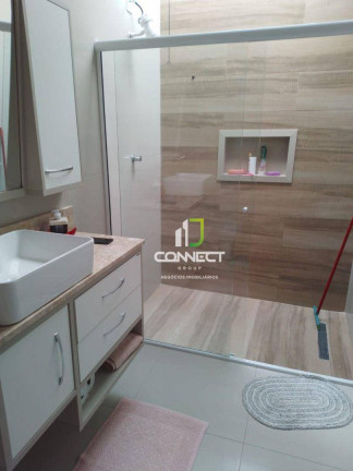 Imagem Casa com 2 Quartos à Venda, 130 m² em Espinheiros - Itajaí