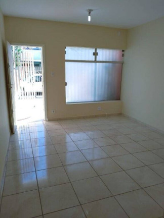 Sobrado com 3 Quartos à Venda, 95 m² em Centro - Taubaté