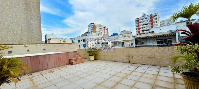 Imagem Cobertura com 4 Quartos à Venda, 495 m² em Ipanema - Rio De Janeiro Imagem Cobertura com 4 Quartos à Venda, 495 m² em Ipanema - Rio De Janeiro