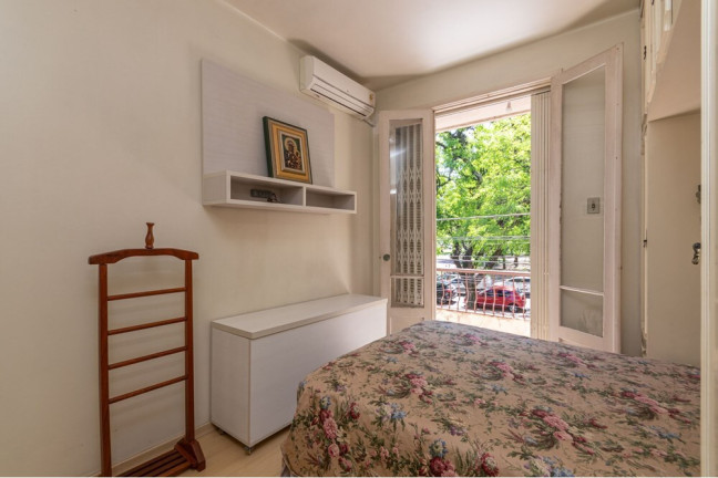 Imagem Imóvel com 3 Quartos à Venda, 139 m² em Farroupilha - Porto Alegre Imagem Imóvel com 3 Quartos à Venda, 139 m² em Farroupilha - Porto Alegre