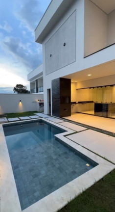 Imagem Casa com 4 Quartos à Venda, 285 m² em Ponta Negra - Manaus Imagem Casa com 4 Quartos à Venda, 285 m² em Ponta Negra - Manaus