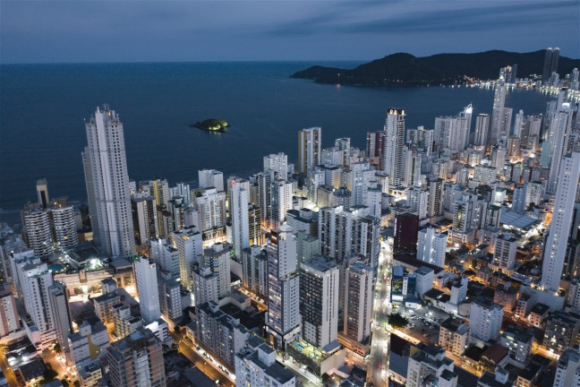 Imagem Apartamento com 4 Quartos à Venda, 143 m² em Centro - Balneário Camboriú