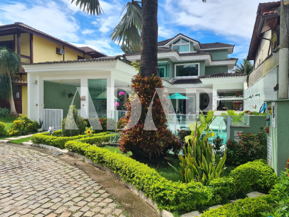 Imagem Casa com 4 Quartos à Venda, 300 m² em Vargem Grande - Rio De Janeiro