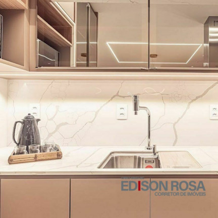 Imagem Apartamento com 3 Quartos à Venda, 102 m² em Centro - Florianópolis Imagem Apartamento com 3 Quartos à Venda, 102 m² em Centro - Florianópolis