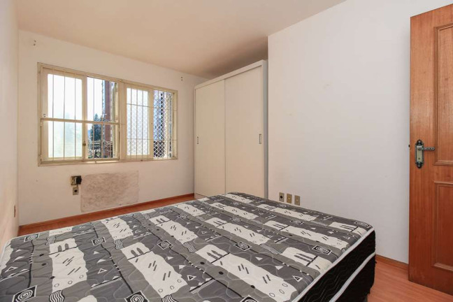 Imagem Imóvel com 2 Quartos à Venda, em Petrópolis - Porto Alegre Imagem Imóvel com 2 Quartos à Venda, em Petrópolis - Porto Alegre