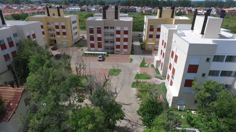 Imagem Imóvel com 3 Quartos à Venda, em Hípica - Porto Alegre Imagem Imóvel com 3 Quartos à Venda, em Hípica - Porto Alegre
