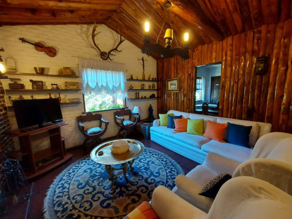 Imagem Casa com 6 Quartos à Venda, 114 m² em Parque Do Imbui - Teresópolis