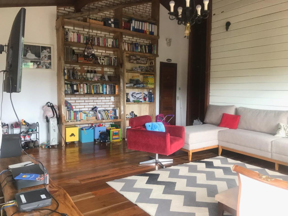Imagem Casa com 5 Quartos à Venda, 280 m² em Alto Do Capivari - Campos Do Jordão Imagem Casa com 5 Quartos à Venda, 280 m² em Alto Do Capivari - Campos Do Jordão
