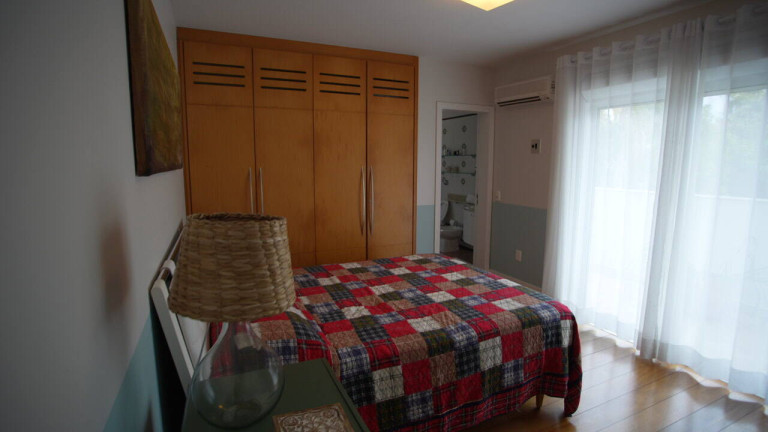 Imagem Casa com 4 Quartos à Venda, 570 m² em Jurere Internacional - Florianópolis Imagem Casa com 4 Quartos à Venda, 570 m² em Jurere Internacional - Florianópolis