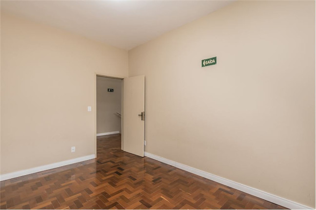 Imagem Casa com 5 Quartos à Venda, em Rio Branco - Porto Alegre Imagem Casa com 5 Quartos à Venda, em Rio Branco - Porto Alegre