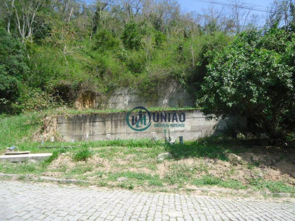 Terreno à Venda, 465 m² em Piratininga - Niterói