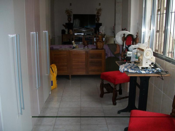 Imagem Casa com 2 Quartos à Venda, em Parque Dos Maias - Porto Alegre Imagem Casa com 2 Quartos à Venda, em Parque Dos Maias - Porto Alegre
