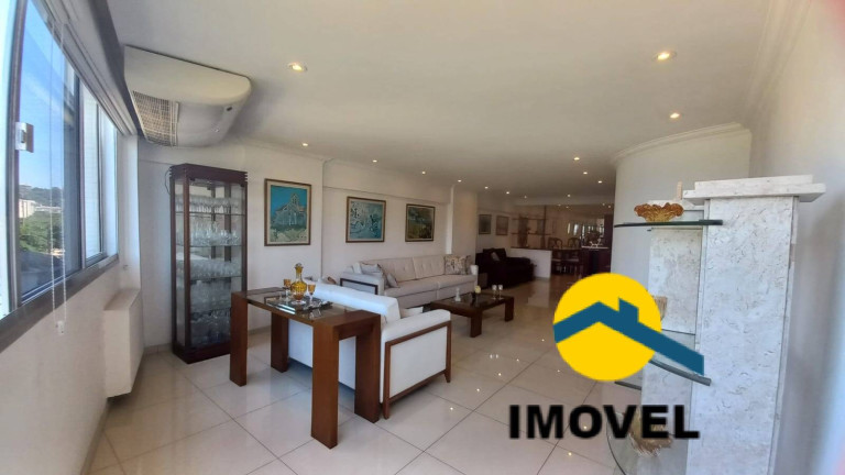 Imagem Apartamento com 4 Quartos à Venda, 220 m² em Icaraí - Niterói