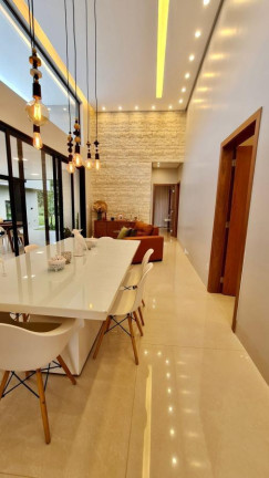 Imagem Casa com 3 Quartos à Venda, 3.100 m² em Chácara Em Condomínio - Hidrolândia