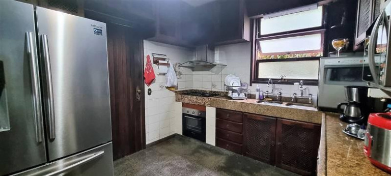Imagem Casa com 4 Quartos à Venda, 800 m² em Freguesia - Rio De Janeiro