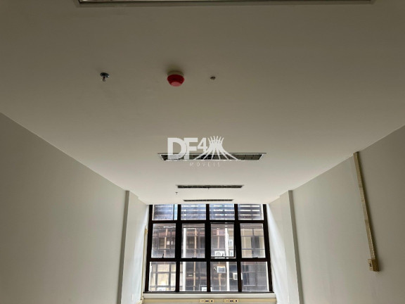 Imagem Sala Comercial para Alugar, 33 m² em Asa Sul - Brasília Imagem Sala Comercial para Alugar, 33 m² em Asa Sul - Brasília