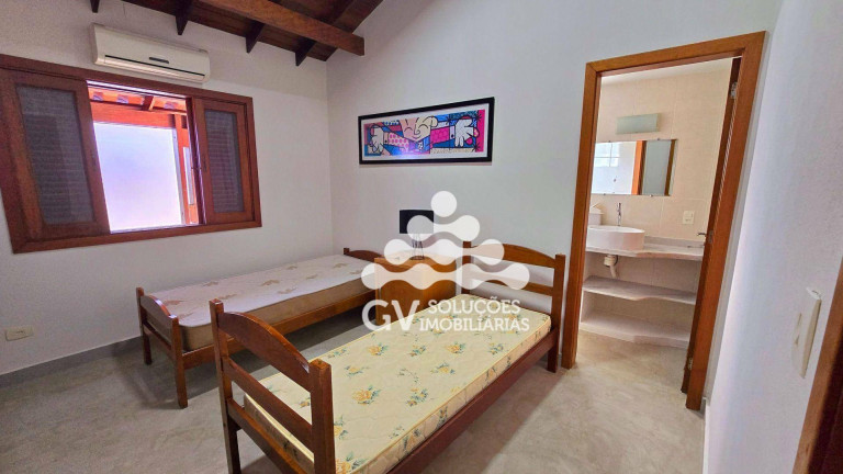 Imagem Casa com 5 Quartos à Venda, 220 m² em Condomínio Lagoinha - Ubatuba Imagem Casa com 5 Quartos à Venda, 220 m² em Condomínio Lagoinha - Ubatuba