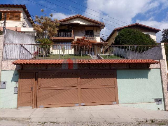 Imagem Casa com 4 Quartos à Venda, 402 m² em Agriões - Teresópolis