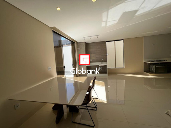 Imagem Sobrado com 3 Quartos à Venda, 240 m² em Ibituruna - Montes Claros Imagem Sobrado com 3 Quartos à Venda, 240 m² em Ibituruna - Montes Claros