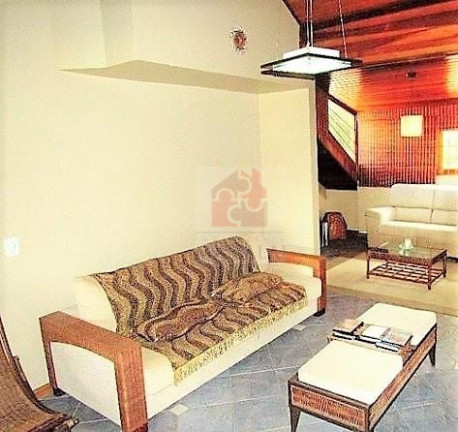 Imagem Casa com 3 Quartos à Venda, 220 m² em Ipanema - Porto Alegre Imagem Casa com 3 Quartos à Venda, 220 m² em Ipanema - Porto Alegre