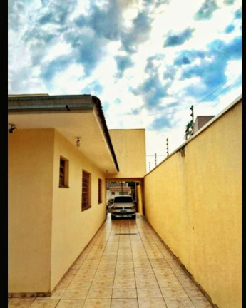 Imagem Casa com 3 Quartos à Venda, 230 m² em Zona 08 - Maringá Imagem Casa com 3 Quartos à Venda, 230 m² em Zona 08 - Maringá