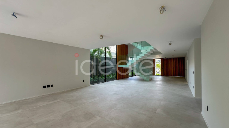 Imagem Casa de Condomínio com 5 Quartos à Venda, em Barra Da Tijuca - Rio De Janeiro Imagem Casa de Condomínio com 5 Quartos à Venda, em Barra Da Tijuca - Rio De Janeiro