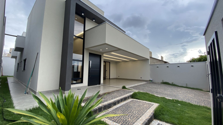 Imagem Casa com 3 Quartos à Venda, 166 m² em Residencial Laurentino Martins - Goianésia Imagem Casa com 3 Quartos à Venda, 166 m² em Residencial Laurentino Martins - Goianésia