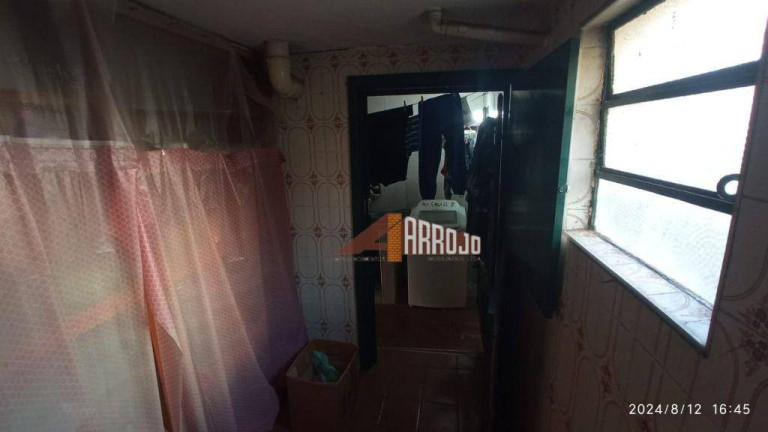 Imagem Casa com 6 Quartos à Venda, 120 m² em Ermelino Matarazzo - São Paulo Imagem Casa com 6 Quartos à Venda, 120 m² em Ermelino Matarazzo - São Paulo
