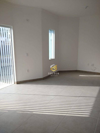 Imagem Casa com 3 Quartos à Venda, 140 m² em São Francisco - Camboriú Imagem Casa com 3 Quartos à Venda, 140 m² em São Francisco - Camboriú