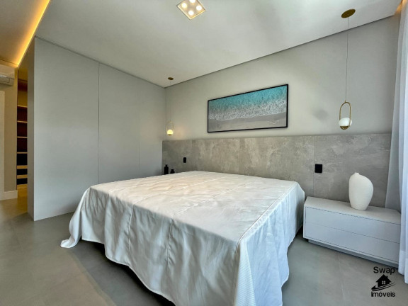 Imagem Casa com 5 Quartos à Venda, em Riviera - Bertioga Imagem Casa com 5 Quartos à Venda, em Riviera - Bertioga