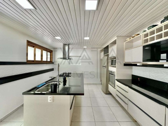 Imagem Imóvel com 3 Quartos à Venda, 473 m² em Algarve - Cotia Imagem Imóvel com 3 Quartos à Venda, 473 m² em Algarve - Cotia