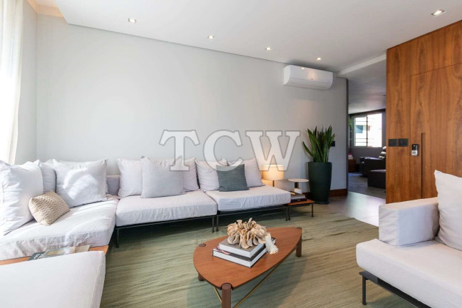 Imagem Apartamento com 3 Quartos à Venda, 210 m² em Moema - São Paulo